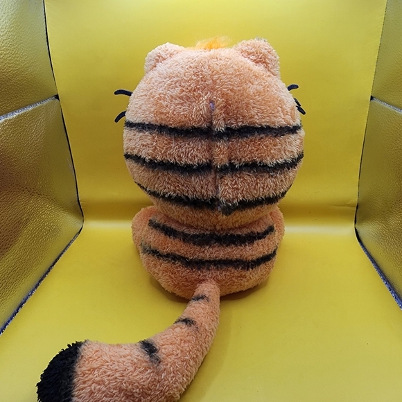 Baby Garfield Plush Interactive with Sounds 10" 2023 Stuffed Animal - Picture 4 of 7